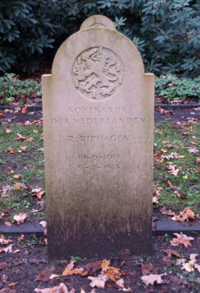 Grafsteen van Roelof Riphagen