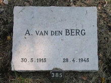 Grafsteen van Aart van den Berg