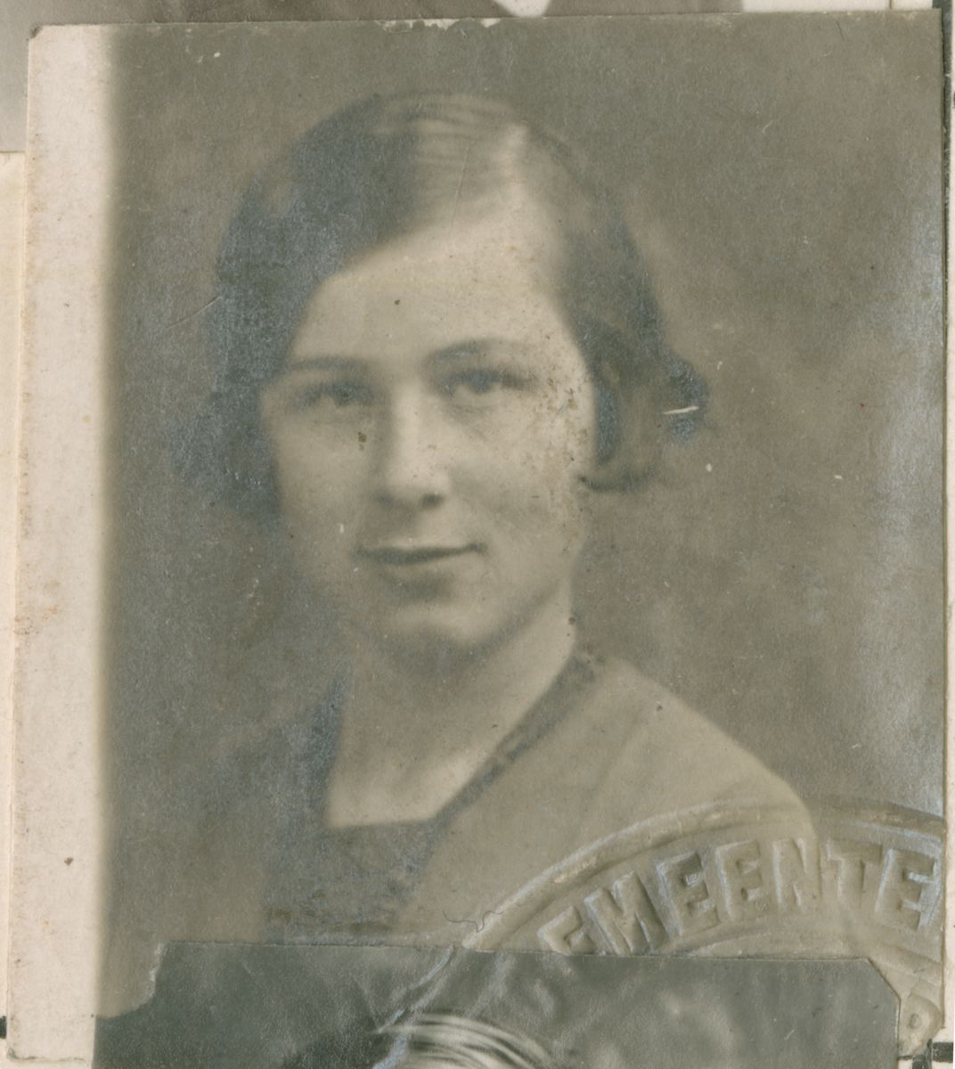 Portret van Léa Neeter