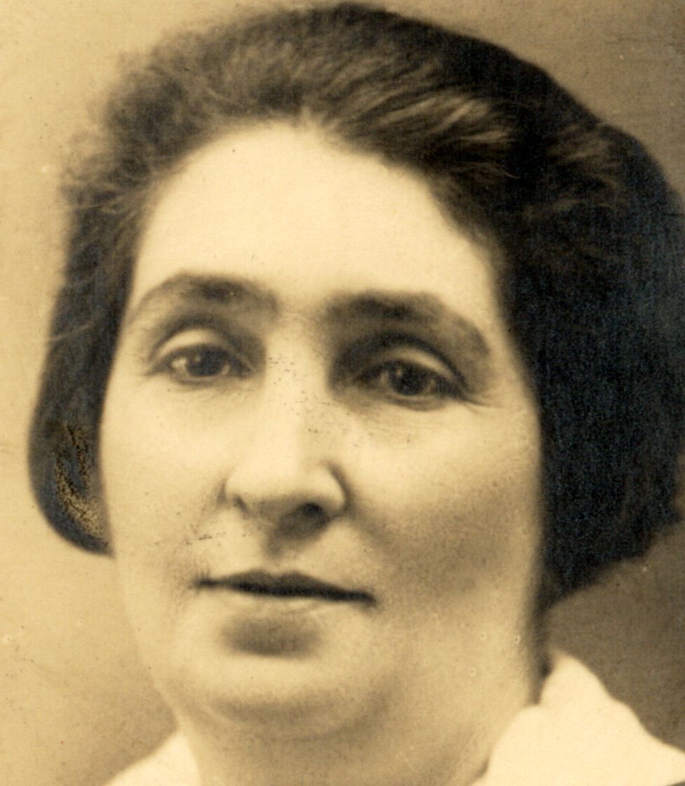 Portret van Esther Eljon