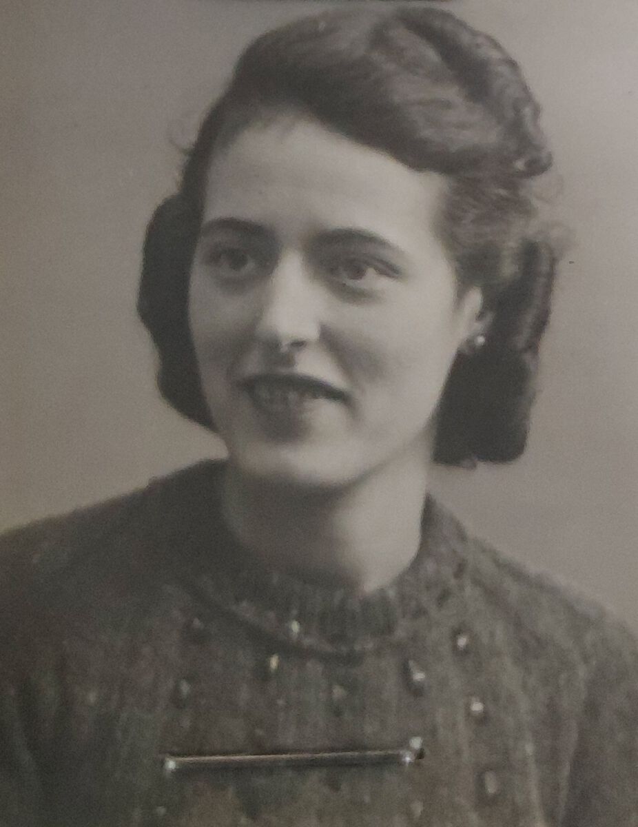 Portret van Esther Pront