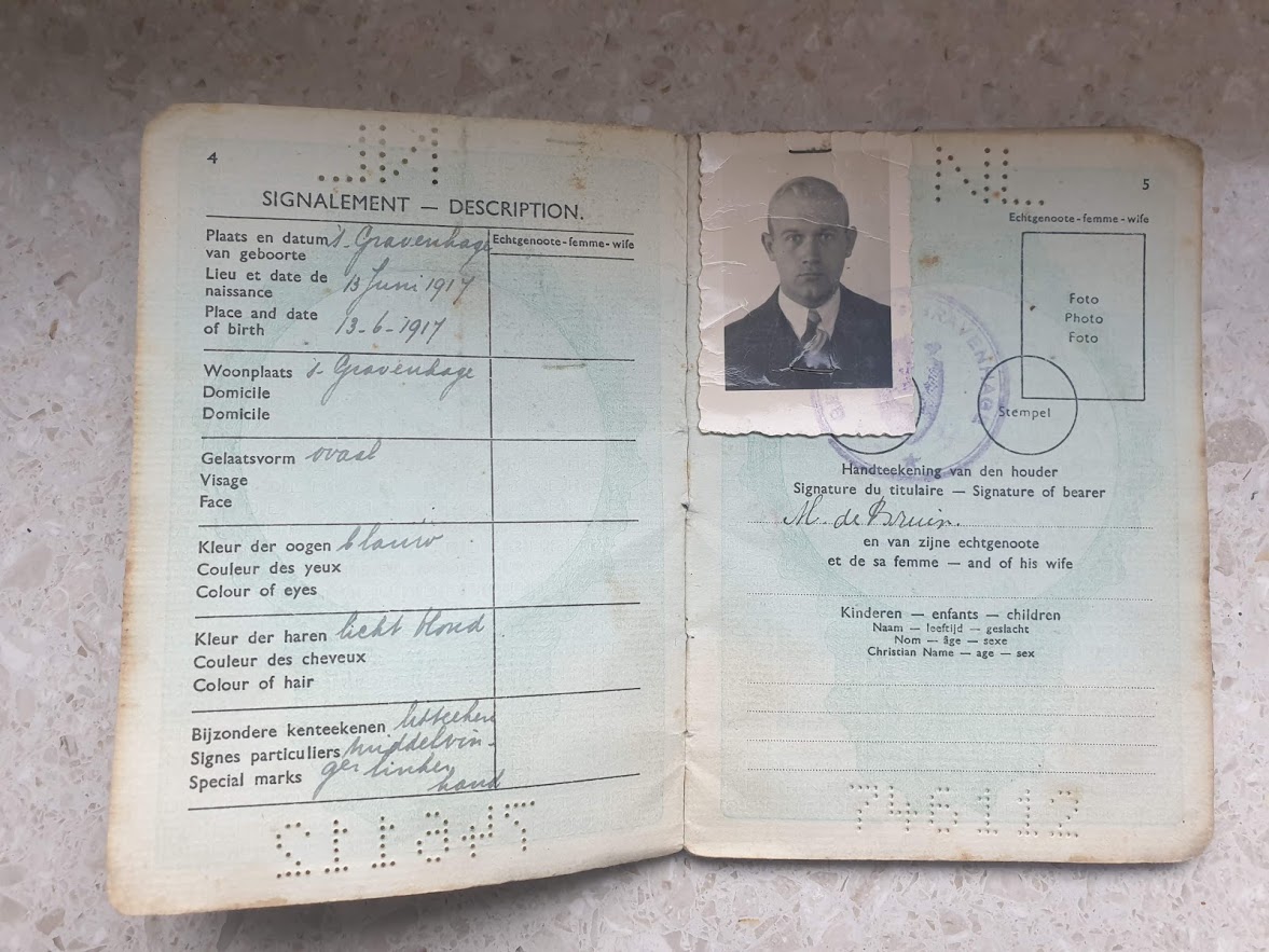 paspoort foto van Martinus Nicolaas Cornelis de Bruin