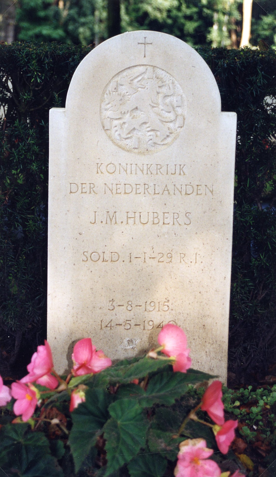 graf Koos Hubers Grebbeberg- Rij 6- graf 36