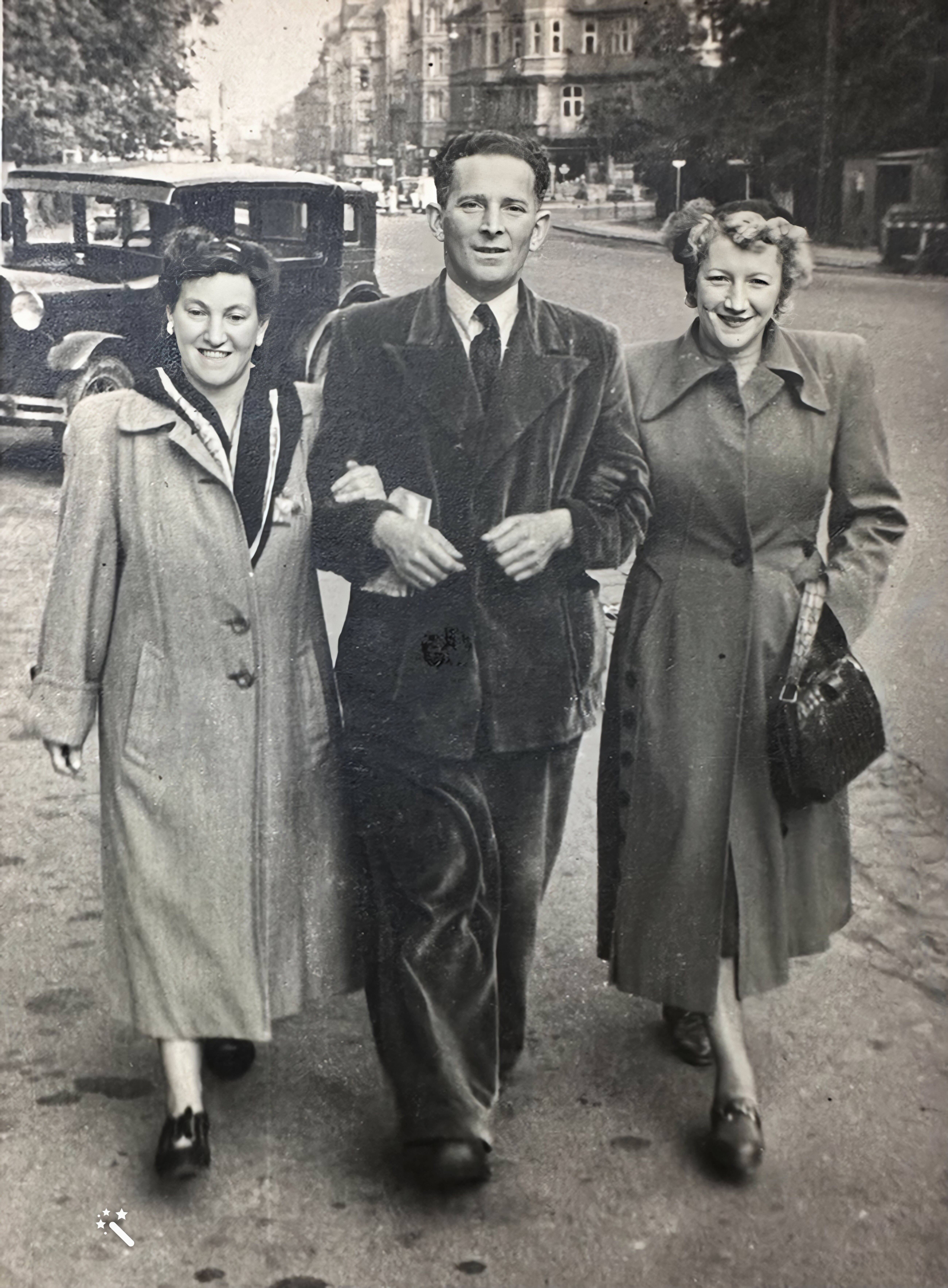 Samuel Sara(links) Busnac-Srost met mevr Franks.