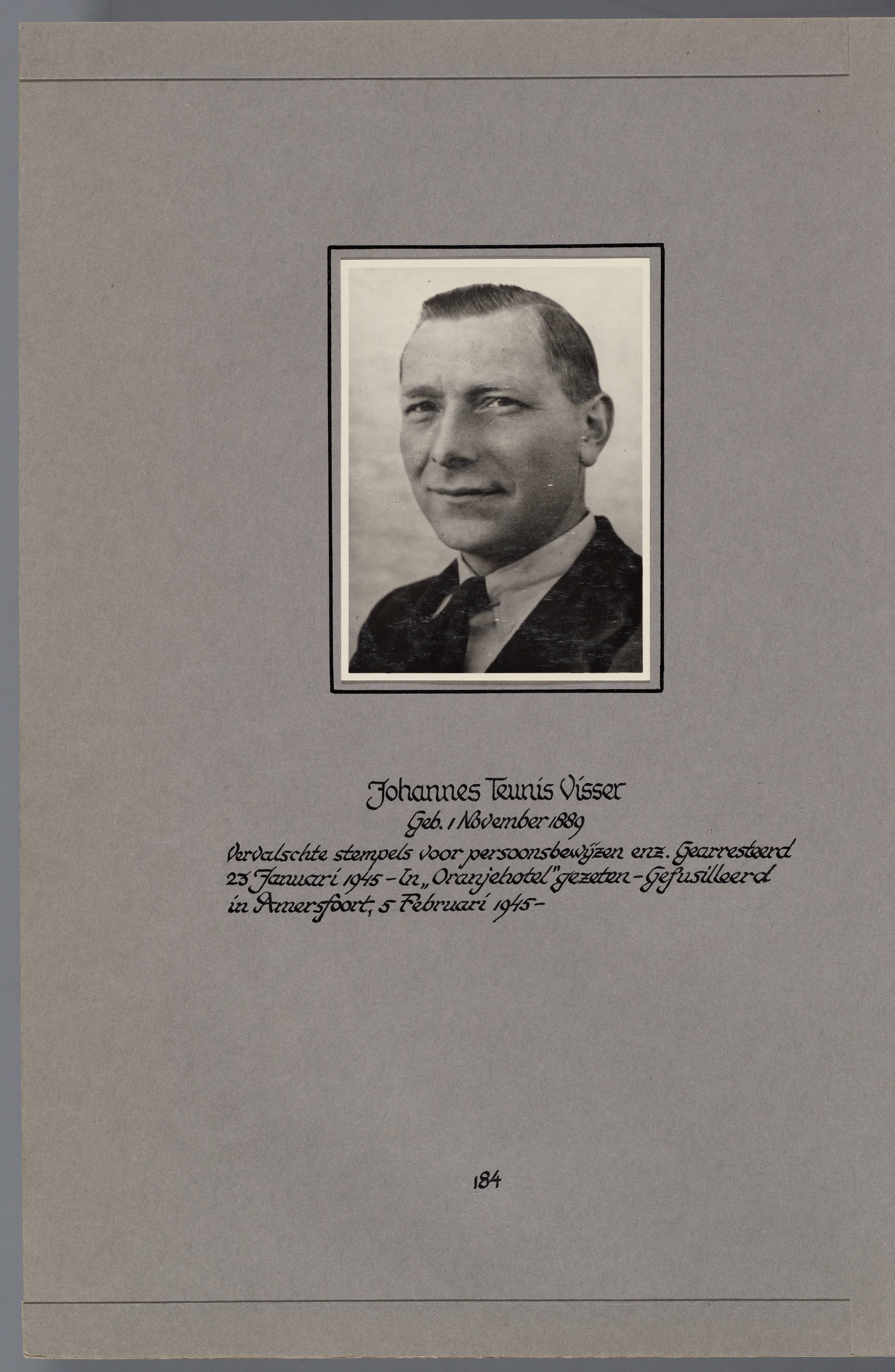 Stichting Oranjehotel: Doodenboeken Johannes Teunis Visser