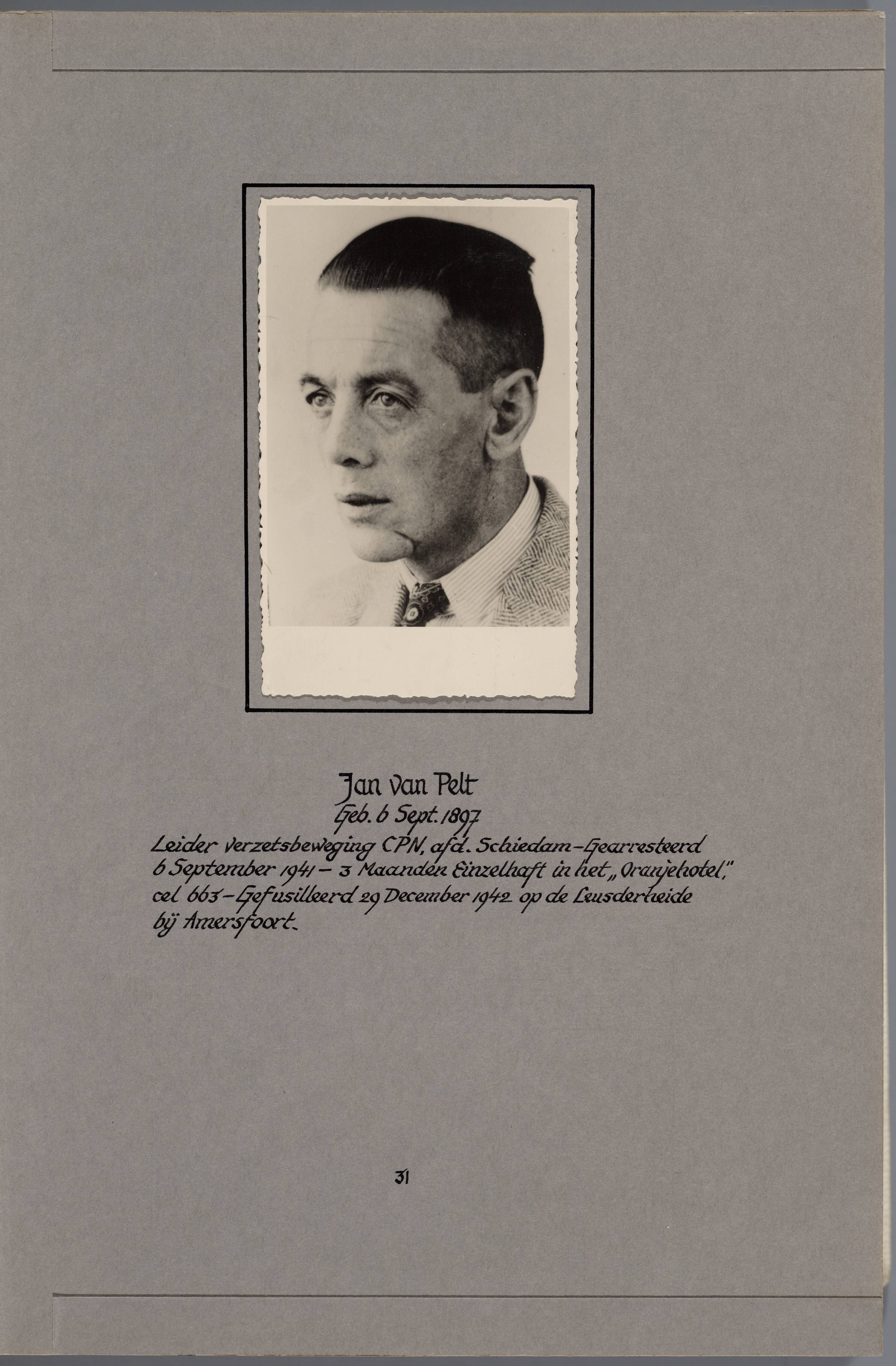 Stichting Oranjehotel: Doodenboeken Jan van Pelt