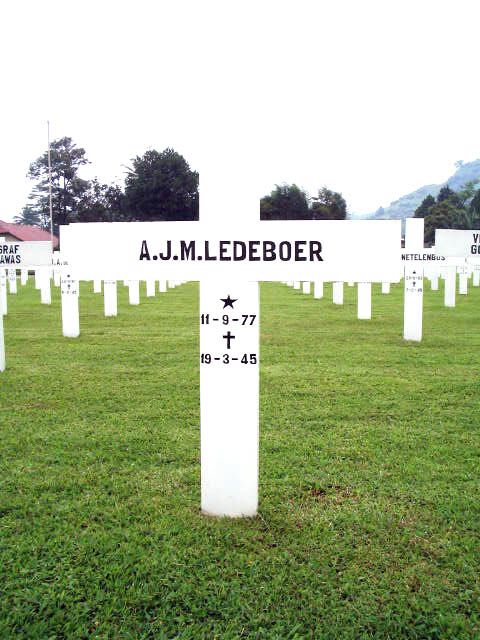 Afbeelding van graf of monument van Adriaan Johan Marie Ledeboer