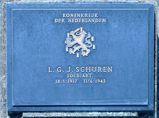 Afbeelding van graf of monument van Lambertus Gerardus Josephus Schuren
