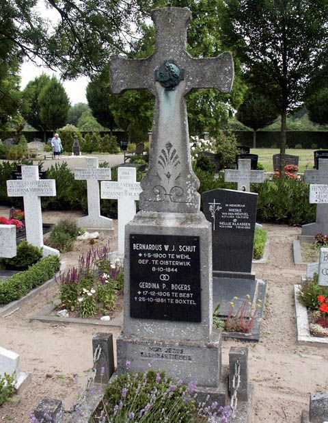 Afbeelding van graf of monument van Bernardus Wilhelmus Joannes Schut
