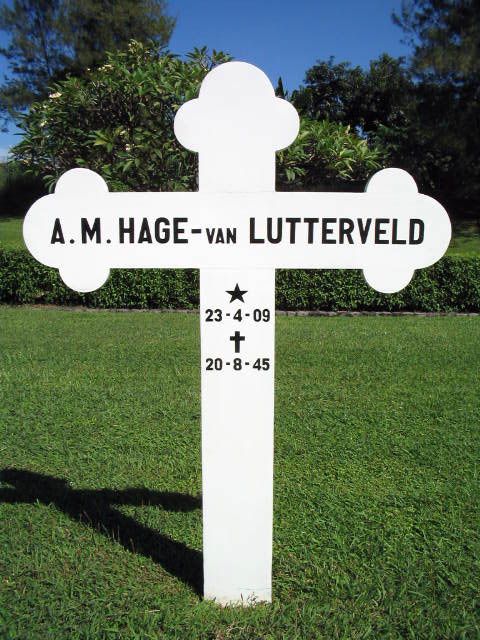 hage lutterveld van a.m.2004.JPG