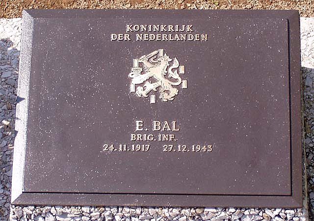 Afbeelding van graf of monument van Eeuwit Bal