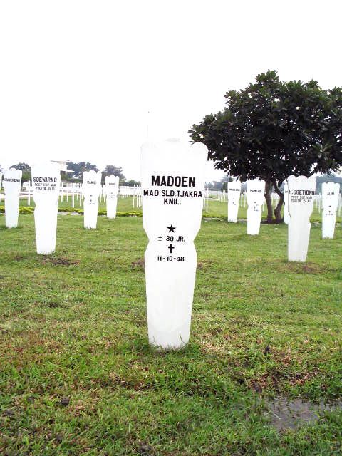 Afbeelding van graf of monument van Madoen