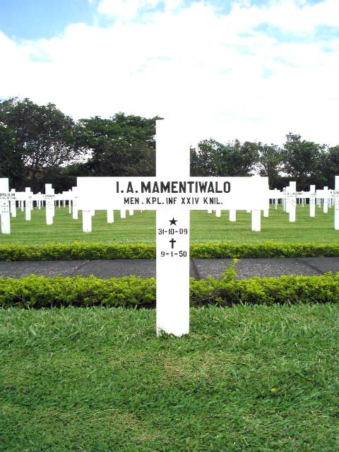 Afbeelding van graf of monument van J.A. Mamentiwalo