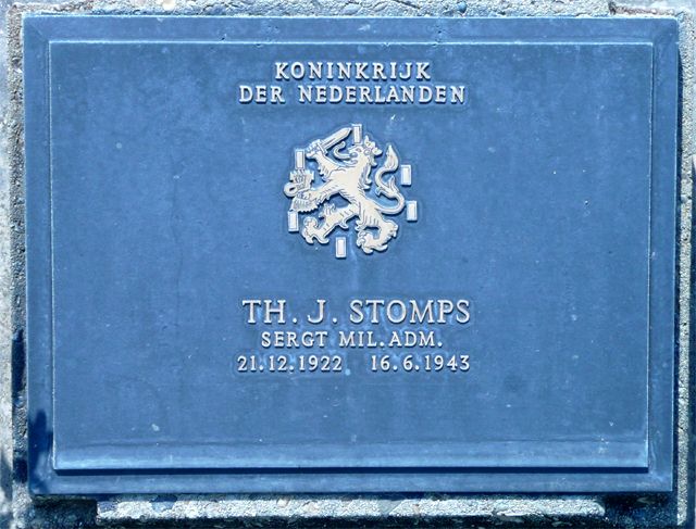 Afbeelding van graf of monument van Theodoor Jan Stomps