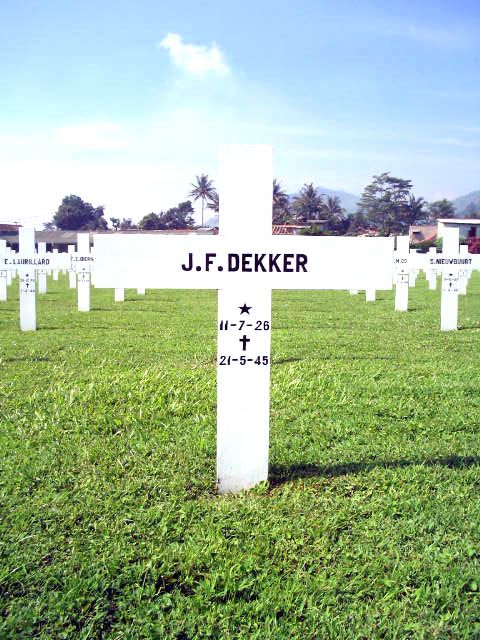 Afbeelding van graf of monument van Jan Femmitus Dekker