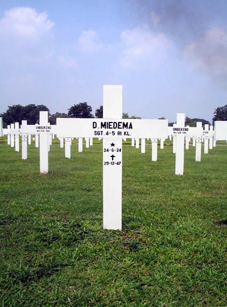 Afbeelding van graf of monument van Dirk Miedema