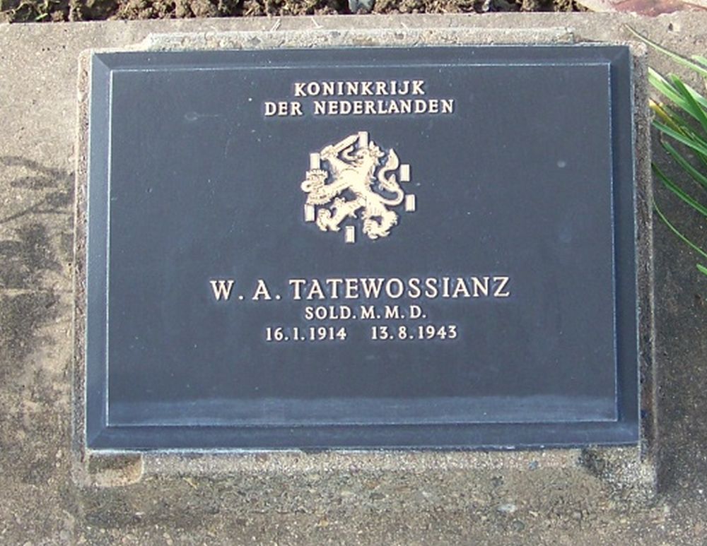 Afbeelding van graf of monument van Walter Artem Tatewossianz