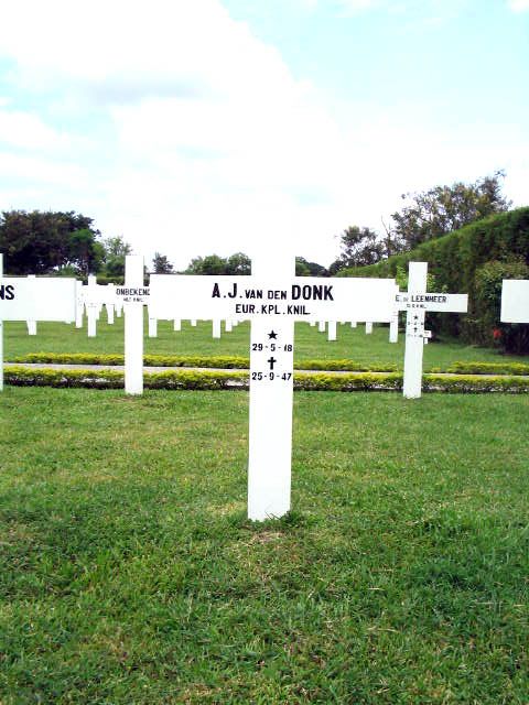 Afbeelding van graf of monument van Antonius Johannes van den Donk