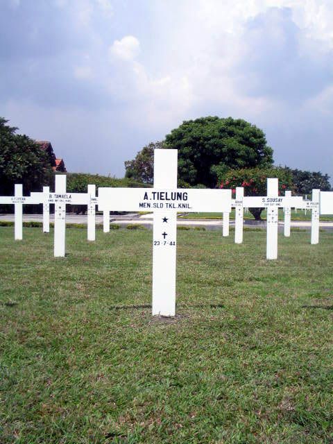 Afbeelding van graf of monument van A. Tielung