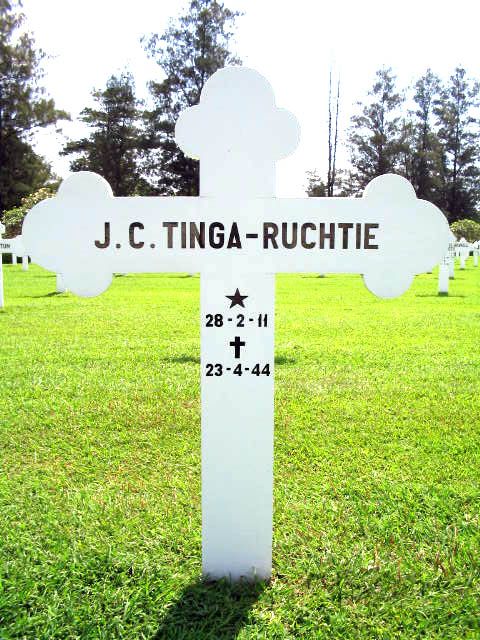 tinga ruchtie.j.c.2004.JPG