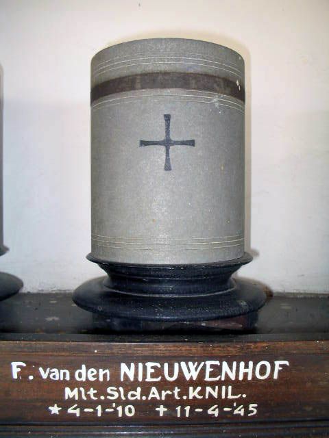 Afbeelding van graf of monument van Felix van den Nieuwenhof