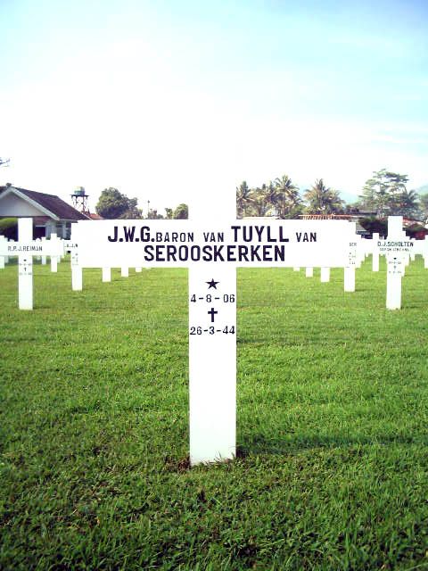 Afbeelding van graf of monument van Jacob Willem Gustaaf van Tuyll van Serooskerken