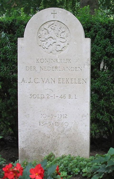 Afbeelding van graf of monument van Adrianus Johannes Cornelis van Eekelen