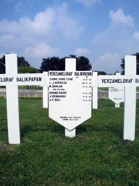 Afbeelding van graf of monument van L.J. Rupassa