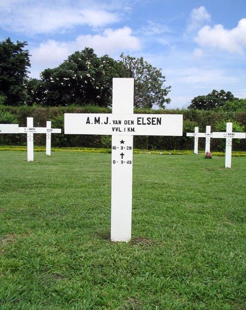 Afbeelding van graf of monument van Aloijsius Martinus Josephus van den Elsen