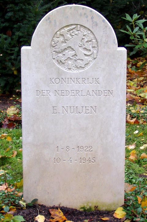 Afbeelding van graf of monument van Etjo Nuijen