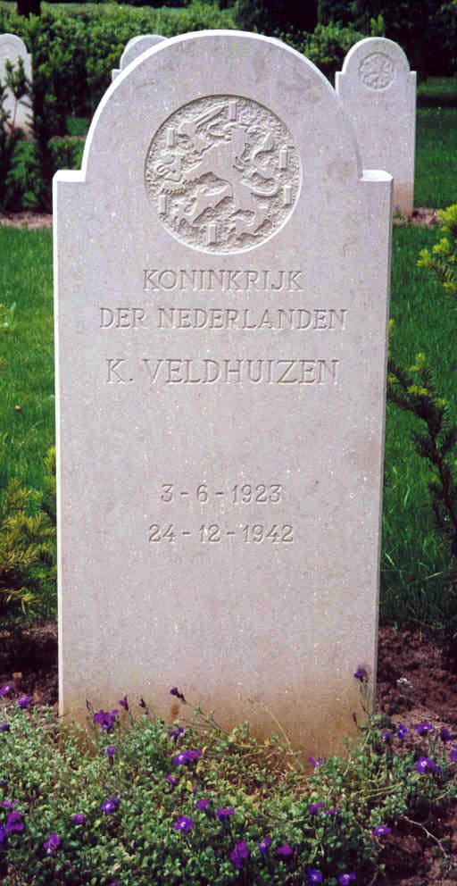 Afbeelding van graf of monument van Karel Veldhuizen