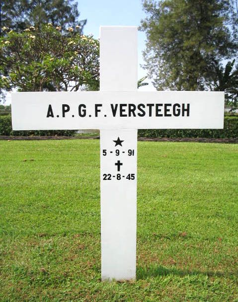 VERSTEEGH A.P.G.F.2004.JPG