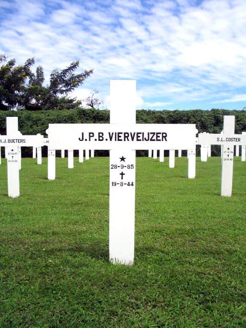 Afbeelding van graf of monument van Johannes Petrus Bernardus Vierveijzer