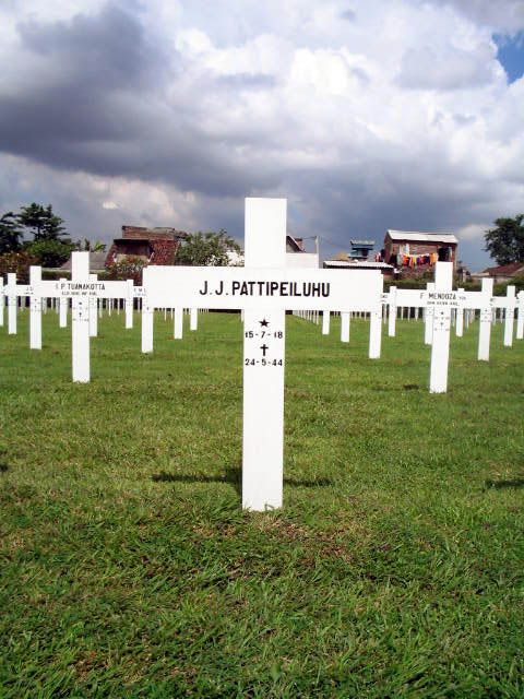 Afbeelding van graf of monument van J.J. Pattipeiluhu