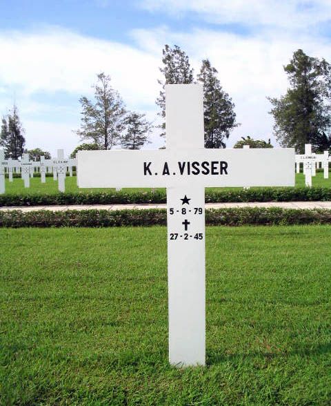 Afbeelding van graf of monument van Körs Arie Visser