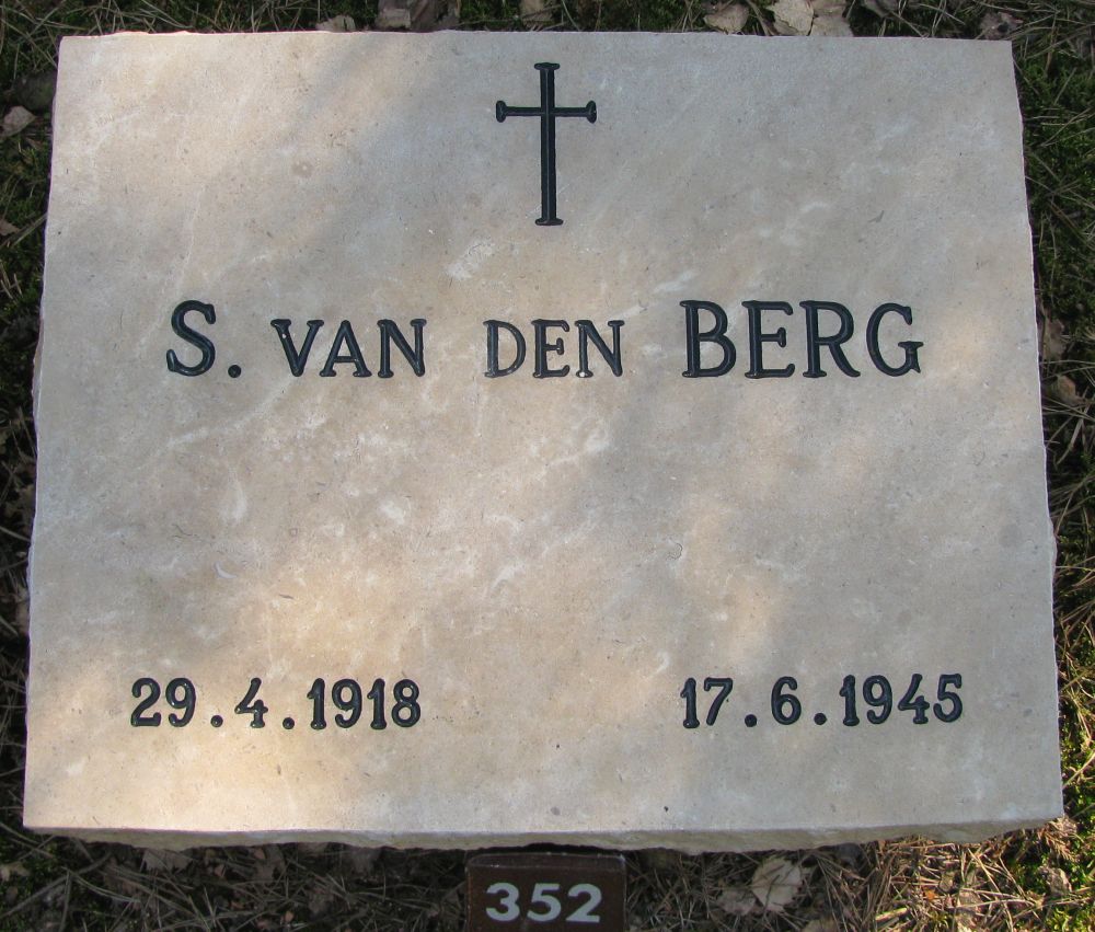 Afbeelding van graf of monument van Simon van den Berg