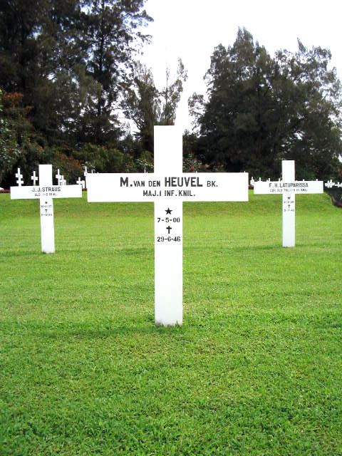 Afbeelding van graf of monument van Machiel van den Heuvel