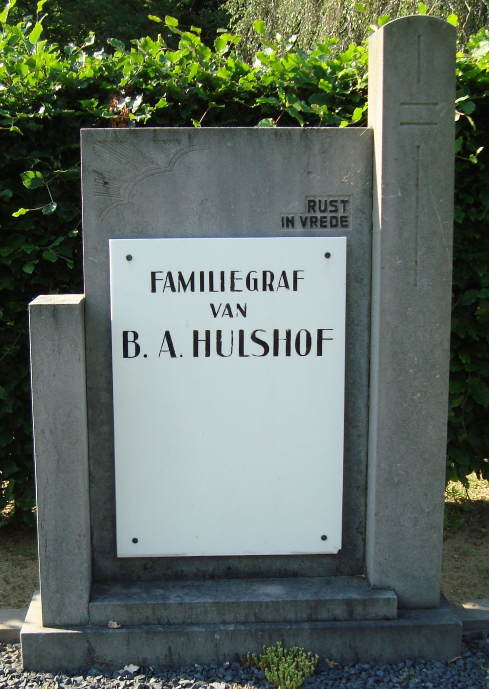Afbeelding van graf of monument van Bernardus Johannes Hulshof