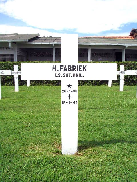 Afbeelding van graf of monument van Hendrik Fabriek