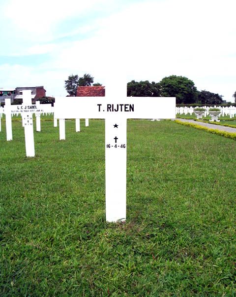 Afbeelding van graf of monument van T. Rijten