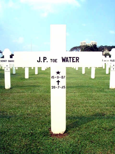 Afbeelding van graf of monument van Jean Paul toe Water