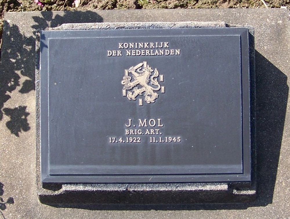 7. E. 12.JPG