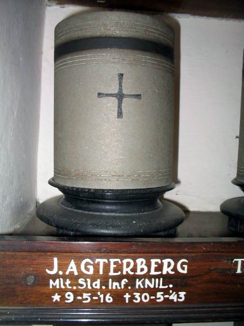 Afbeelding van graf of monument van Johannes Agterberg