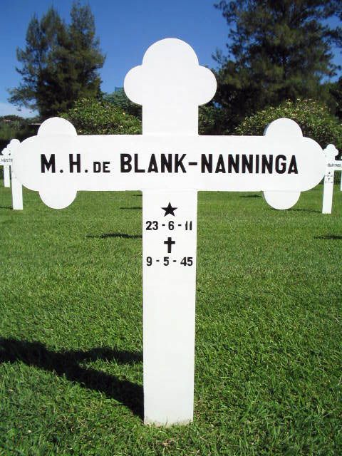 blank de naninga.m.h.2004.JPG