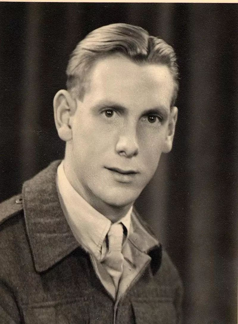 C47 FB0 F6 D0 D4 420 B A2 B3 944816 AF84 A8