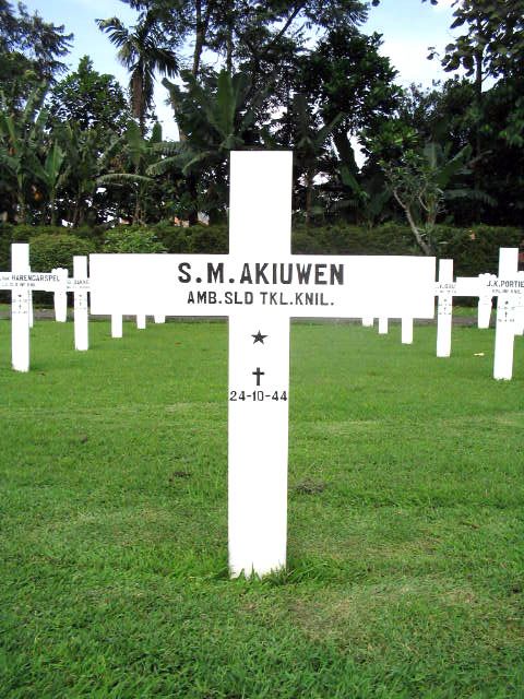 Afbeelding van graf of monument van S.M. Akiuwen