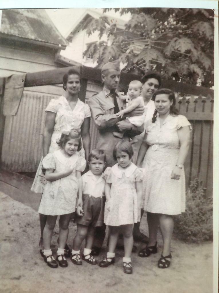 Eb423474 e25d 412b 9f23 9a6643b1e921