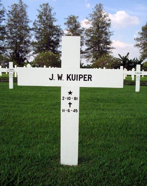 Afbeelding van graf of monument van Jan Warmolt Kuiper