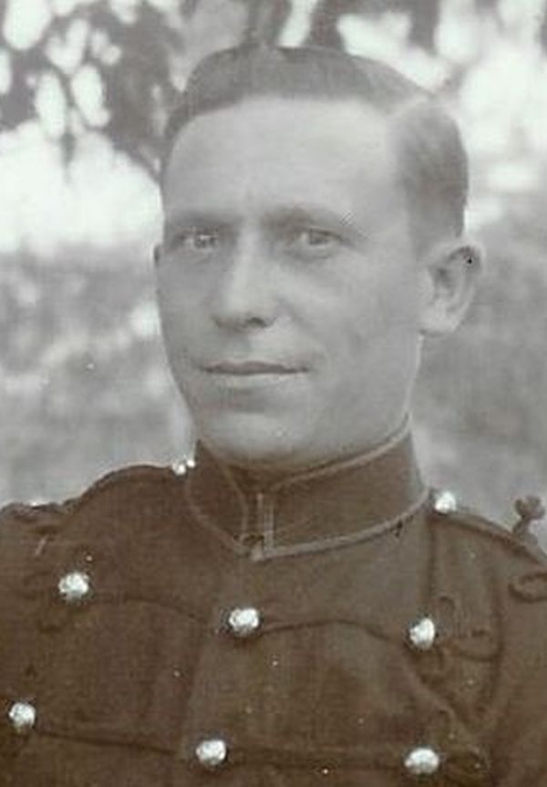 Portretfoto W. van de Corput, foto familie