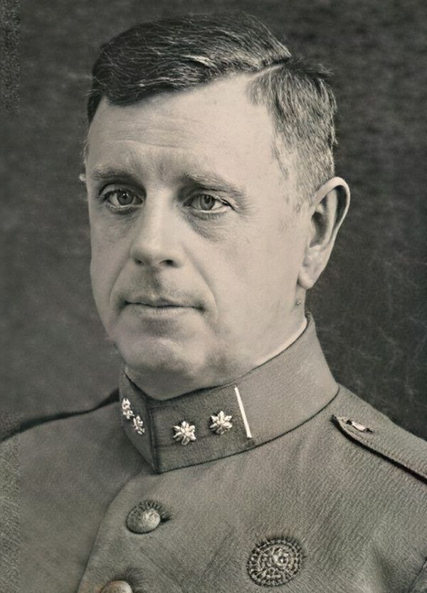 Portretfoto verbeterd E.J. Kools, bron Vrijheid.Sc